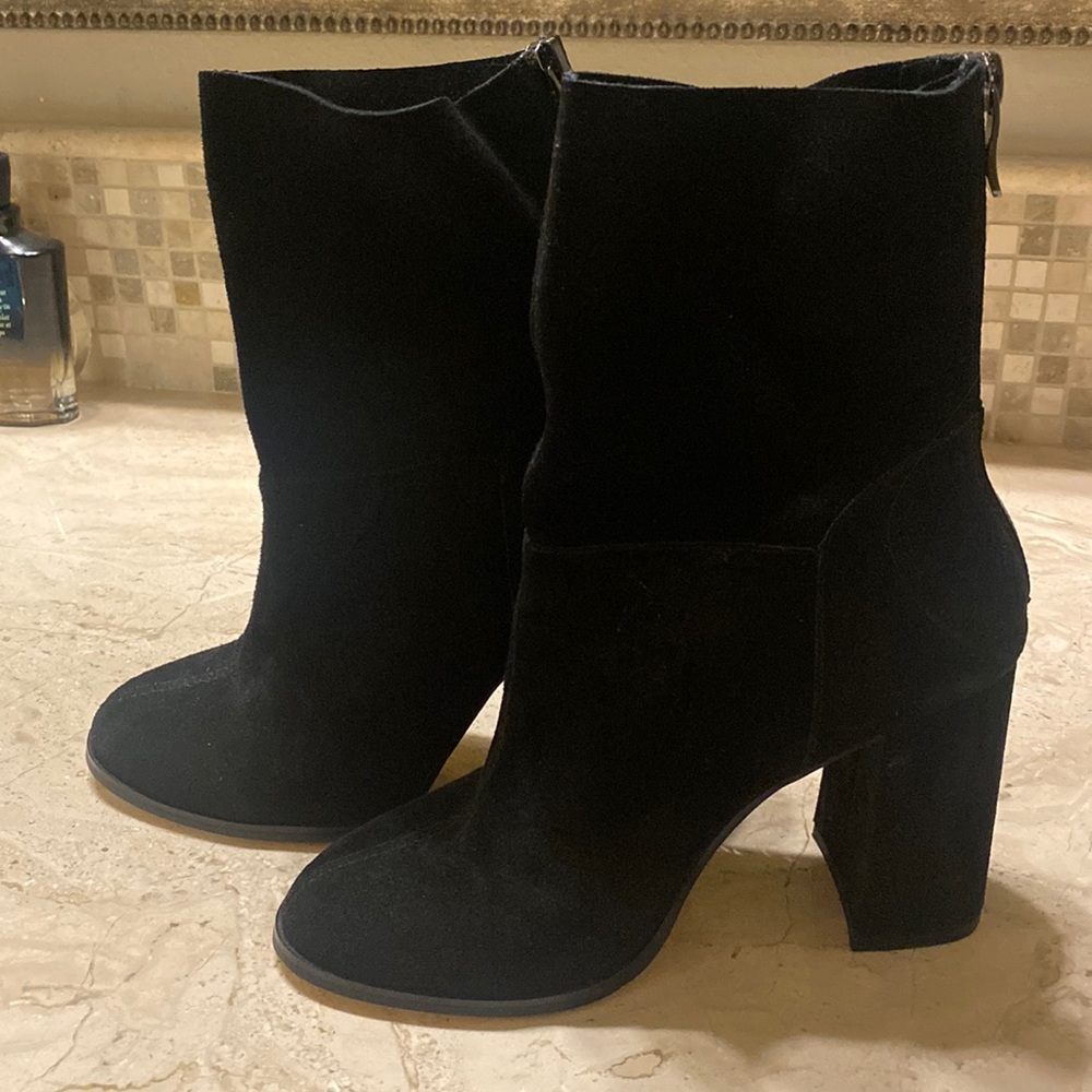 Chinese Laundry barely worn boots